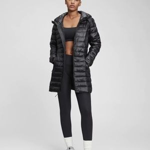 Gap small tall, lightweight puffer coat